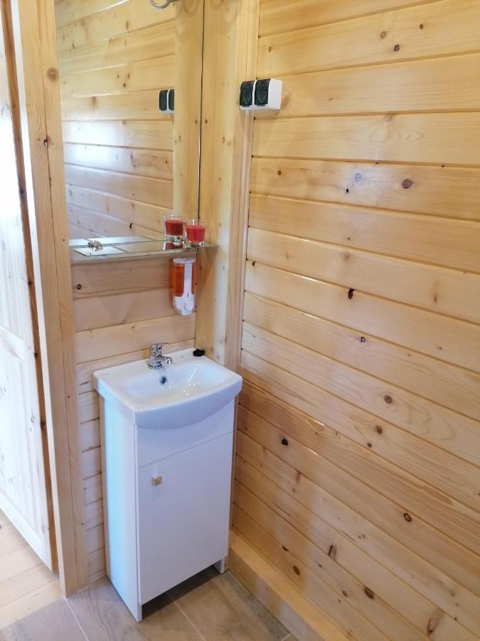 Nocleg Zator Domki Paradise Pod Palmami Kültér fotó